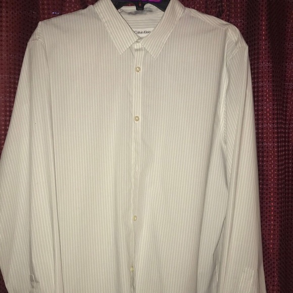 Calvin Klein Men’s Button Down Shirt - Picture 2 of 5
